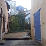 Le Petit -appartement Proche De La Vieille , Du Centre Et Du Tram- Petit Dejeuner Offert *
