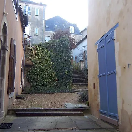 Le Petit -appartement Proche De La Vieille , Du Centre Et Du Tram- Petit Dejeuner Offert *